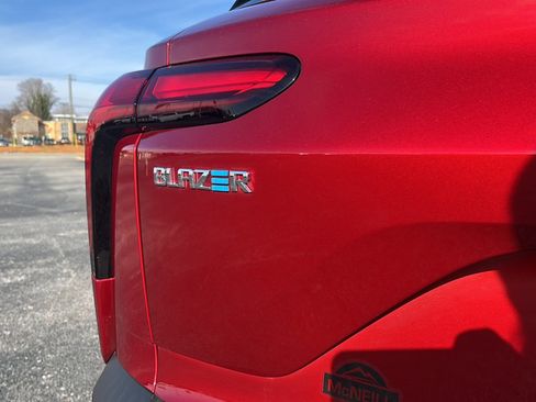 Used 2024 Chevrolet Blazer EV LT image 30