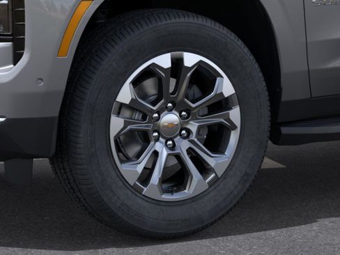 New 2026 Chevrolet Suburban LS AWD/4WD image 9