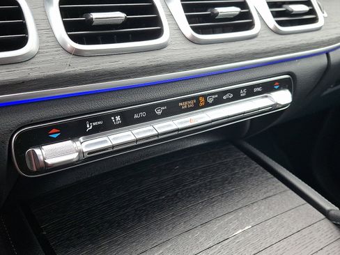 Used 2022 Mercedes-Benz GLE 350 4MATIC image 16