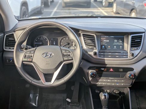 Used 2018 Hyundai Tucson Sport image 18