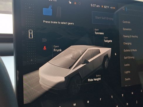 Used 2024 Tesla Cybertruck AWD Crew Cab image 21