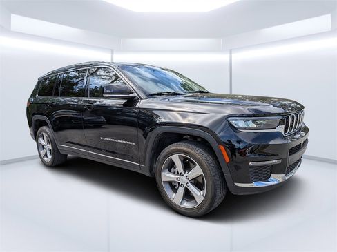 Used 2021 Jeep Grand Cherokee L Limited w/ Luxury Tech Group II image 1