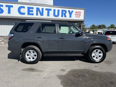 Used 2024 Toyota 4Runner SR5 Premium image 18