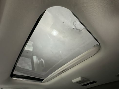 Used 2022 Kia Carnival SX Prestige FWD image 22