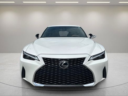 Used 2021 Lexus IS 300 w/ Comfort Package RWD image 8
