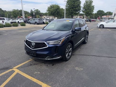 Used 2023 Acura RDX AWD w/ Advance Package image 3