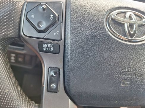 Used 2018 Toyota Tacoma TRD Sport AWD/4WD image 14