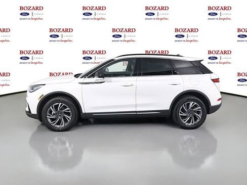 New 2026 Lincoln Corsair Premiere image 4