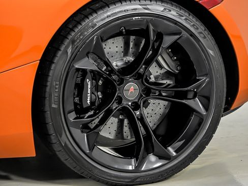 Used 2018 McLaren 720S Performance RWD image 13