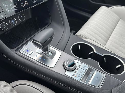 Certified 2025 Genesis G70 2.5T w/ Sport Prestige Package image 34