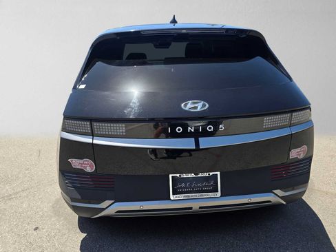 Used 2024 Hyundai Ioniq 5 SEL RWD image 4