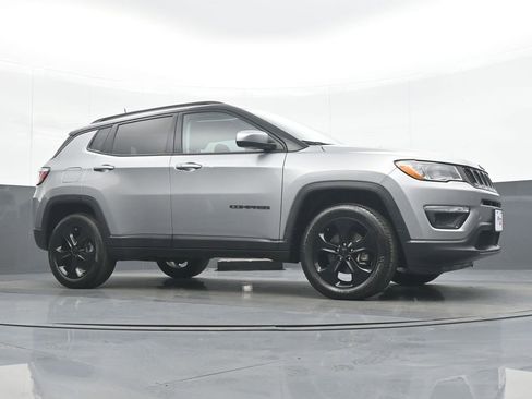 Used 2021 Jeep Compass Altitude image 32