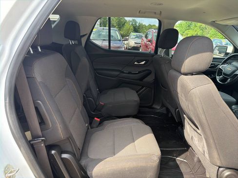 Used 2019 Chevrolet Traverse LT w/ LPO, Floor Liner Package AWD/4WD image 14
