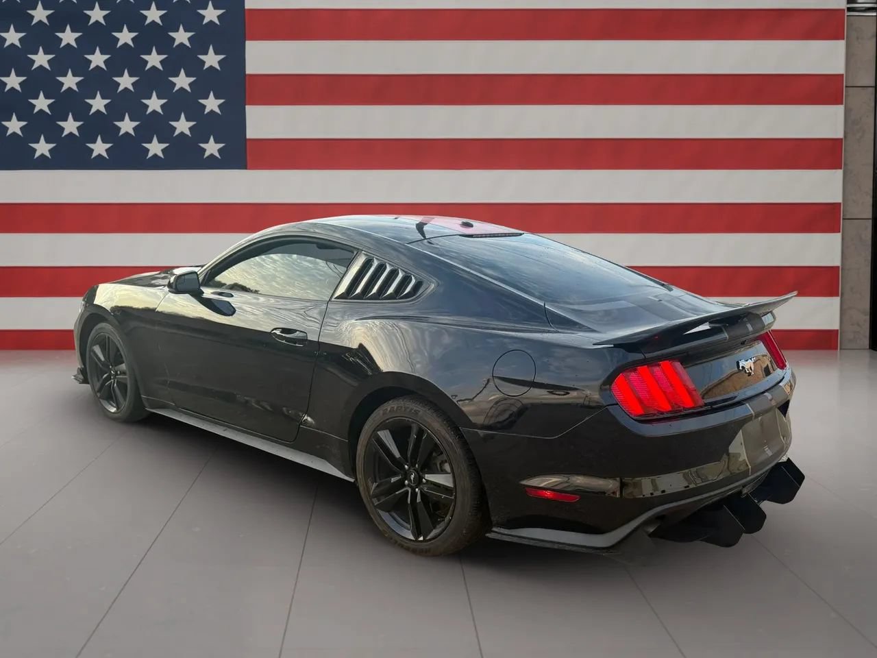 Used 2016 Ford Mustang Premium w/ Ecoboost Performance Package RWD image 9