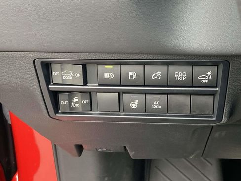 Used 2024 Toyota Sequoia Platinum AWD/4WD image 17