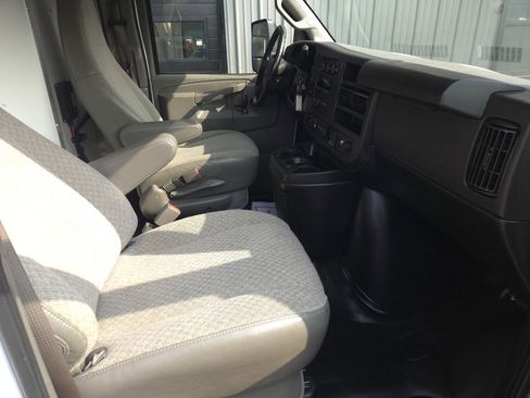 Used 2022 Chevrolet Express 3500 w/ Power Convenience Package image 16