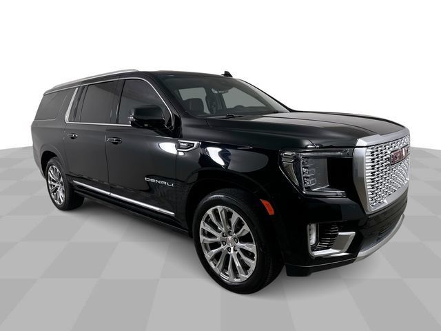 Used 2024 GMC Yukon XL Denali w/ Advanced Technology Package AWD/4WD image 2