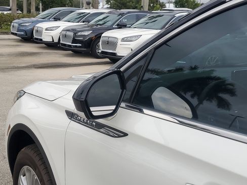 New 2025 Lincoln Corsair FWD image 19