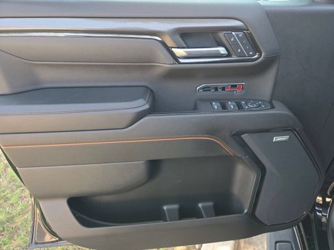 Used 2025 GMC Sierra 1500 AT4 w/ AT4 Premium Package AWD/4WD image 33