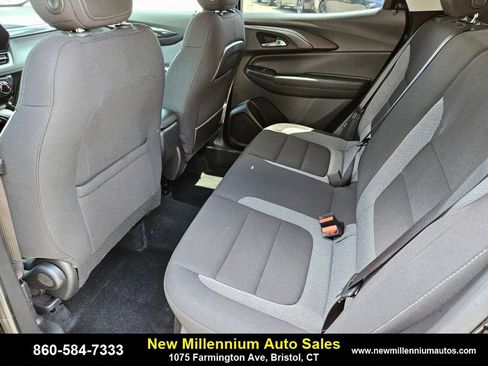 Used 2024 Chevrolet TrailBlazer LT image 16