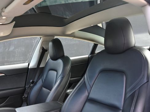 Used 2023 Tesla Model 3 Standard Range RWD image 12