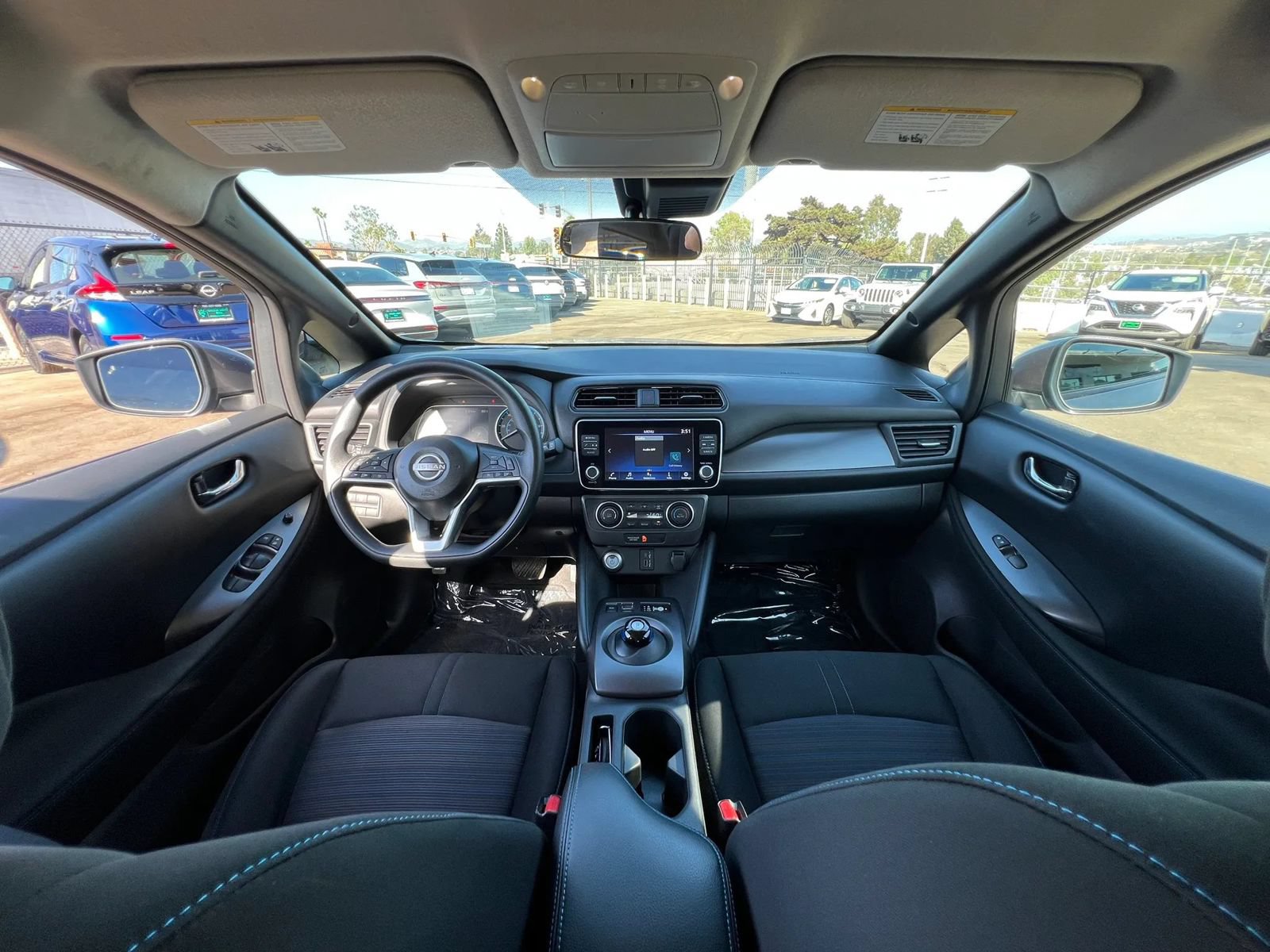 Used 2025 Nissan Leaf S FWD image 29