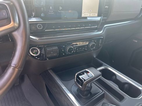 Used 2024 Chevrolet Silverado 1500 LTZ AWD/4WD image 16