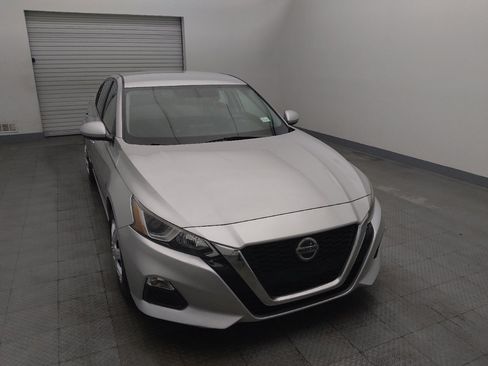 Used 2019 Nissan Altima 2.5 S FWD image 14