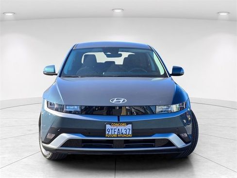 Certified 2025 Hyundai Ioniq 5 SE image 3