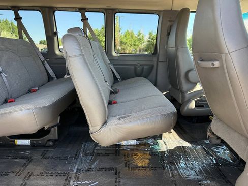 Used 2016 GMC Savana 3500 LT w/ LT Preferred Equipment Group RWD image 21