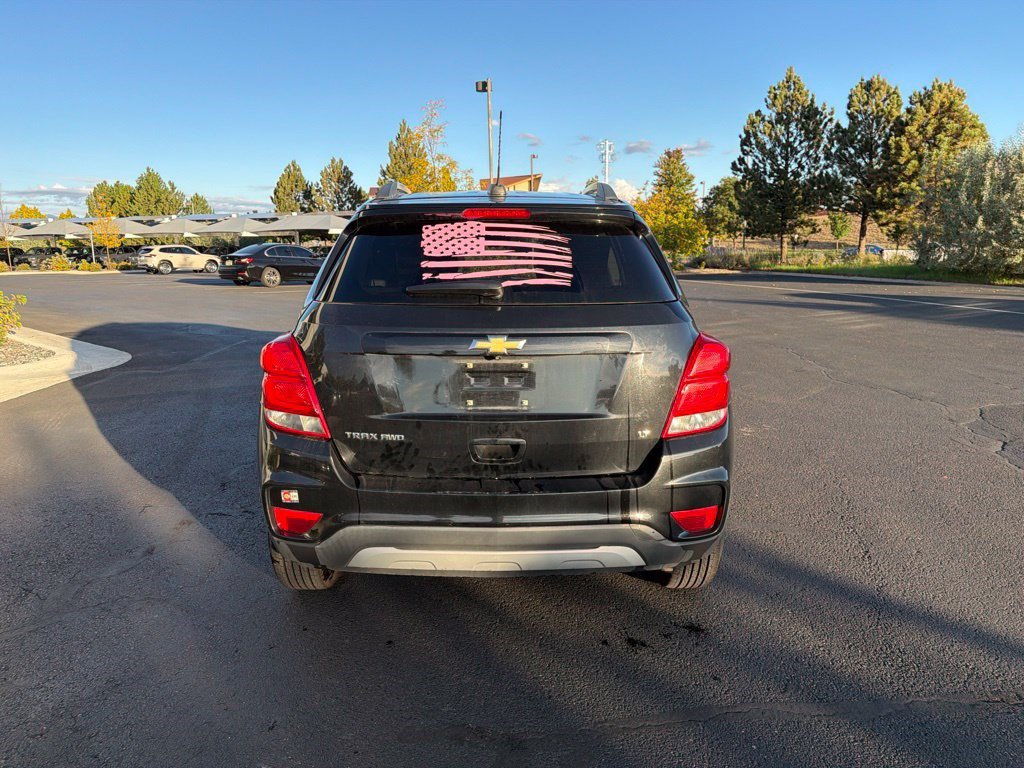 Used 2017 Chevrolet Trax LT w/ LT Convenience Package AWD/4WD image 4