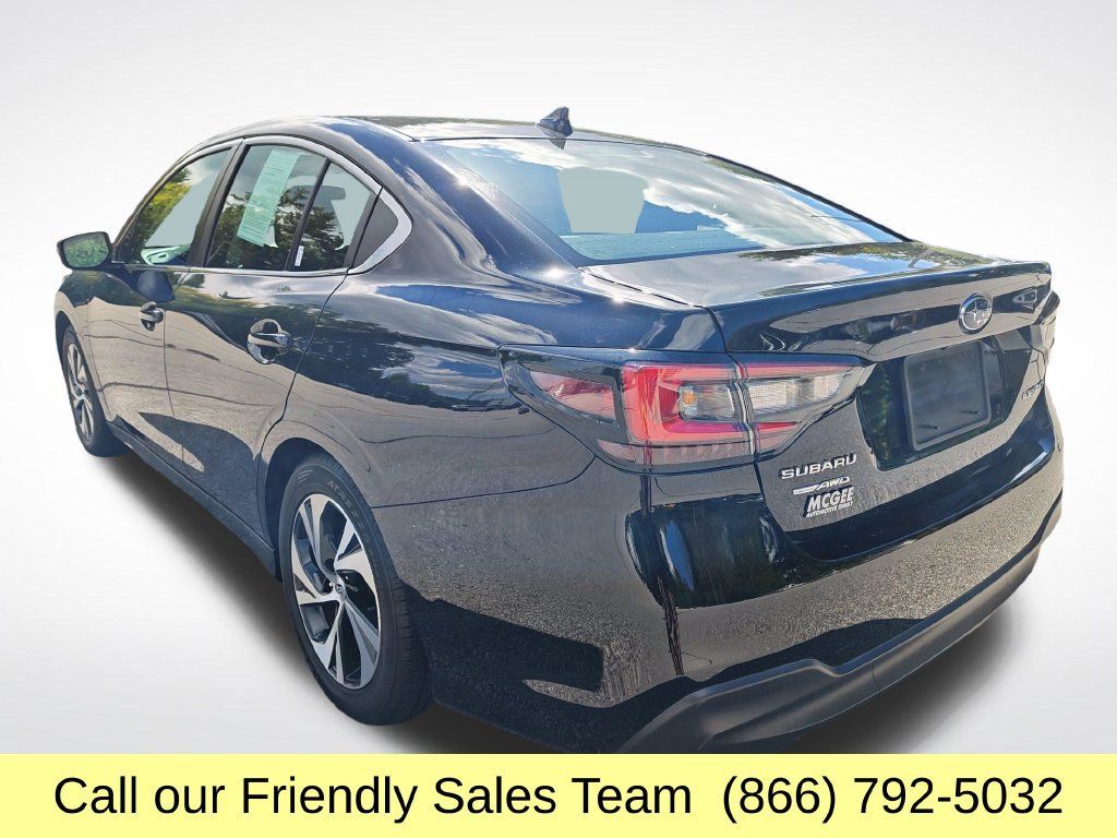 Used 2022 Subaru Legacy Premium AWD/4WD image 3
