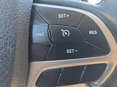 Certified 2017 Jeep Grand Cherokee Limited AWD/4WD image 29