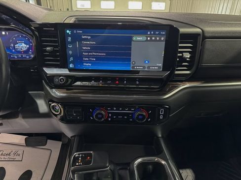Used 2023 Chevrolet Silverado 1500 RST w/ Z71 Off-Road Package AWD/4WD image 15