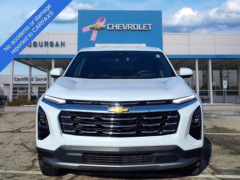Used 2025 Chevrolet Equinox LT image 2