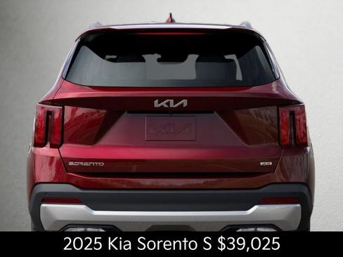 Used 2025 Kia Sorento S AWD/4WD image 13