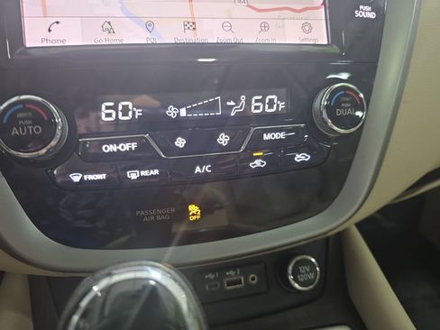 Used 2019 Nissan Murano Platinum w/ Cargo Package FWD image 24