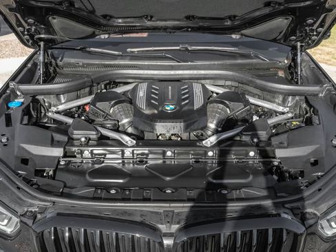 Used 2022 BMW X5 M50i w/ Executive Package image 57
