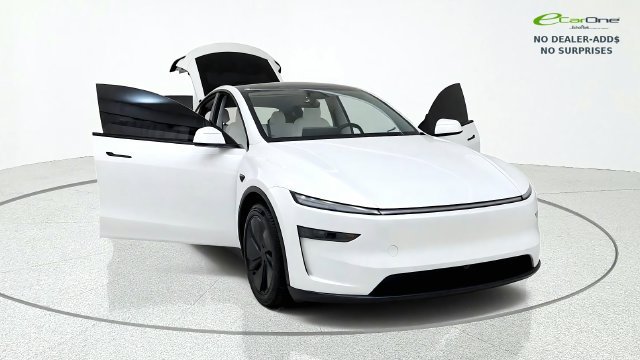 Used 2026 Tesla Model Y AWD image 11