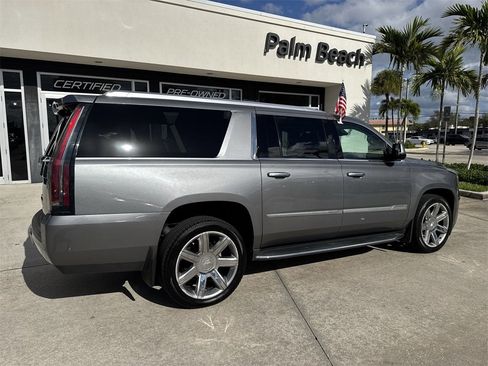 Used 2020 Cadillac Escalade ESV Luxury image 5
