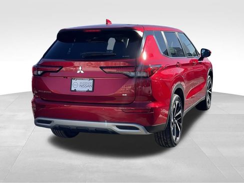 Used 2022 Mitsubishi Outlander SEL Black Edition image 4