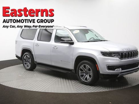 Used 2024 Jeep Wagoneer L Series II RWD image 56