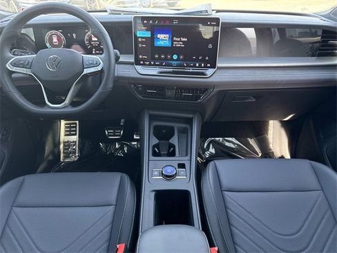 New 2026 Volkswagen Tiguan SE R-Line image 19