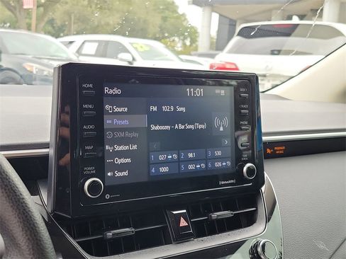 Used 2022 Toyota Corolla LE image 30