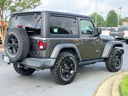 Used 2022 Jeep Wrangler Sport AWD/4WD image 9