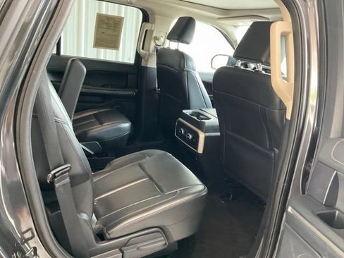 Used 2022 Ford Expedition XLT AWD/4WD image 24
