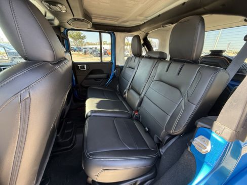 Used 2023 Jeep Wrangler Sahara w/ Cold Weather Group image 27