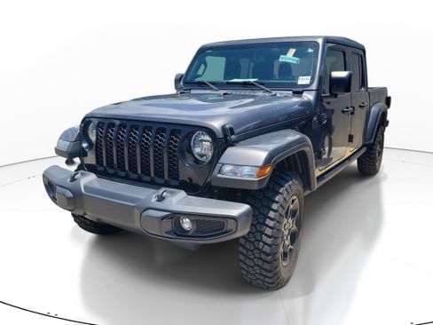 Used 2023 Jeep Gladiator Sport AWD/4WD image 3