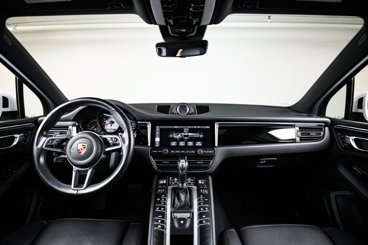 Certified 2020 Porsche Macan S AWD/4WD image 25