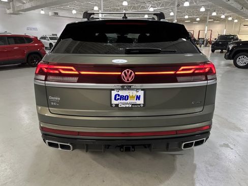 New 2026 Volkswagen Atlas Cross Sport SEL Premium R-Line AWD/4WD image 7